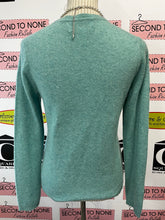Load image into Gallery viewer, Ellen Tracy 100% Cashmere Top (Size S)
