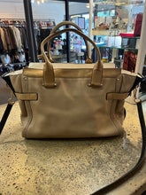Cargar imagen en el visor de la galería, Coach Swagger Carry All Handbag
