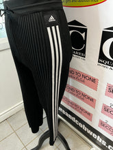 Cargar imagen en el visor de la galería, Adidas Knit Lounge Pant (Size S)
