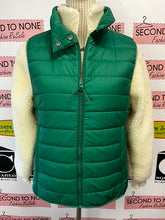 Cargar imagen en el visor de la galería, United Colors of Benetton Puffer Vest (Size S)
