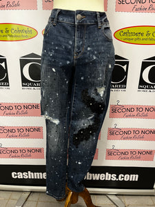 Maurices Paint & Lace Jeans (Size MR)