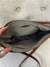 Charger l&#39;image dans la galerie, Fossil &quot;Jolie&quot; Leather Crossbody Bag
