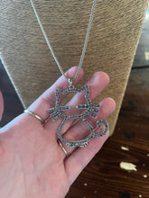 Charger l'image dans la galerie, Long Rhinestone Cat Necklace
