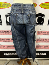 Load image into Gallery viewer, Guess Distressed Cargo Capris (Size 30)
