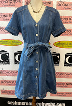 Cargar imagen en el visor de la galería, Reitmans Denim Dress (Size L)
