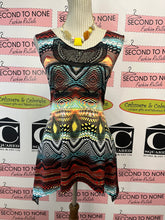 Cargar imagen en el visor de la galería, Colourful Printed &amp; Beaded Sleeveless Blouse (Size M)

