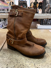 Load image into Gallery viewer, Steve Madden Leather Buckle Boots (Size 8)
