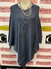 Cargar imagen en el visor de la galería, 100% Cashmere Ponchos (One Size)(10 Colour Options)
