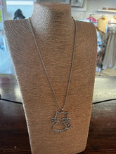 Charger l'image dans la galerie, Long Rhinestone Cat Necklace
