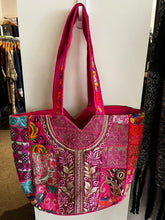 Charger l&#39;image dans la galerie, One of a Kind Tapestry Shoulder Bag (3 Colours)
