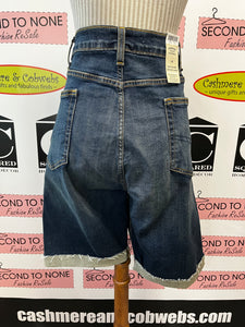 NWT Levi's Slim Cuffed Shorts (Size 42)