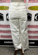 Cargar imagen en el visor de la galería, Calvin Klein Slim Flare Jeans (Size 10)
