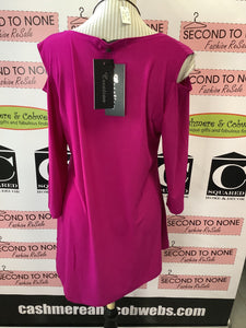 NWT Cold Shoulder Top (Size M)