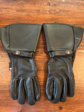 Load image into Gallery viewer, Watson Motorcycle Gloves (Size 8)
