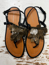 Charger l'image dans la galerie, Silvian Heach Leaf Sandals (Size 36=5)
