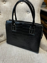 Charger l&#39;image dans la galerie, Tommy Hilfiger Black Handbag
