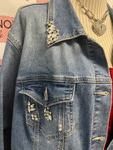 Charger l&#39;image dans la galerie, Laura Plus Rhinestone Denim Jacket (Size 24)
