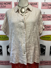 Load image into Gallery viewer, 100% Linen Rachel Roy Button Up (Size XL)
