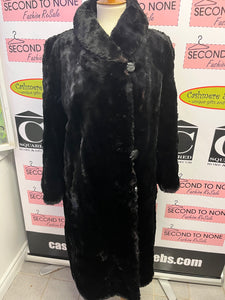 Genuine Fur Coat (Size L)