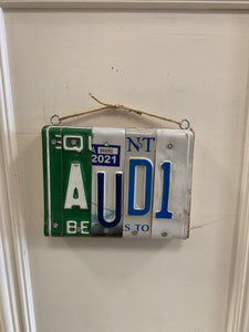 Letrero de matrícula "AUDI"