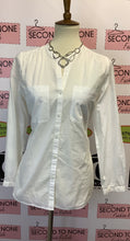 Cargar imagen en el visor de la galería, White Button Up (Size PM)
