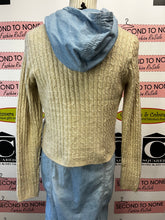 Load image into Gallery viewer, NWT Willow &amp; Wind Cable Knit Cropped Cardigan (Size M)
