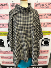 Cargar imagen en el visor de la galería, Plaid Poncho (One Size)
