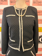 Cargar imagen en el visor de la galería, NWT Molly Bracken Quilted Jacket &amp; Skirt Set (Size S)
