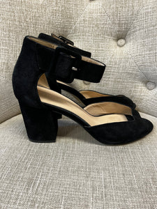 Pelle Moda Chunky Heels (Size 9)
