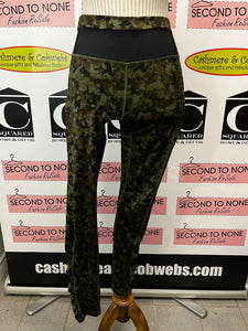 Lululemon Camouflage Leggings (Size 4)