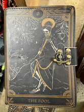 Charger l&#39;image dans la galerie, Antique Paper Leather Journals (5 Different Designs)

