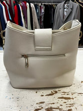 Cargar imagen en el visor de la galería, Charming Charlie Cream Handbag

