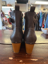 Load image into Gallery viewer, American Eagle Grey Studded Booties (Size 8)
