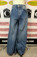 Load image into Gallery viewer, Super Wide Leg Jeans (Size 30)
