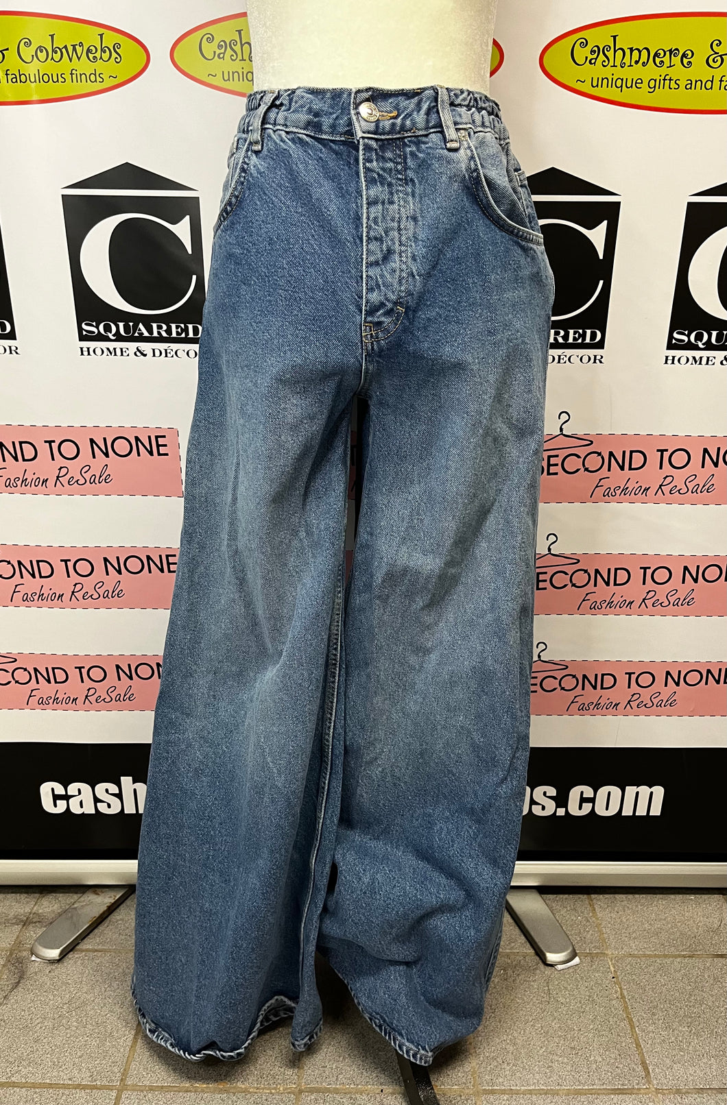 Super Wide Leg Jeans (Size 30)