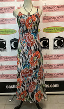 Charger l&#39;image dans la galerie, Reversible Dress with Shrug (Florals)
