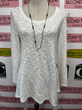 Cargar imagen en el visor de la galería, Cable &amp; Gauge Asymmetric Tunic (Size M)
