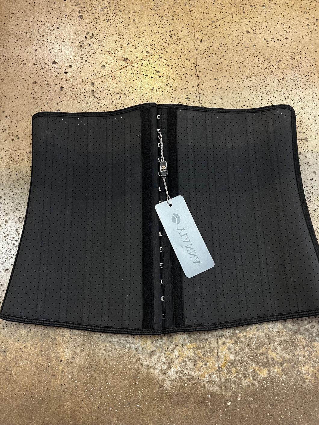 NWT Waist Trainer (Size L)