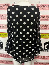 Load image into Gallery viewer, Frank Lyman B&amp;W Polka Dot Blouse (Size 14)
