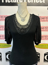 Load image into Gallery viewer, Nygard Beaded Top (Size MP)
