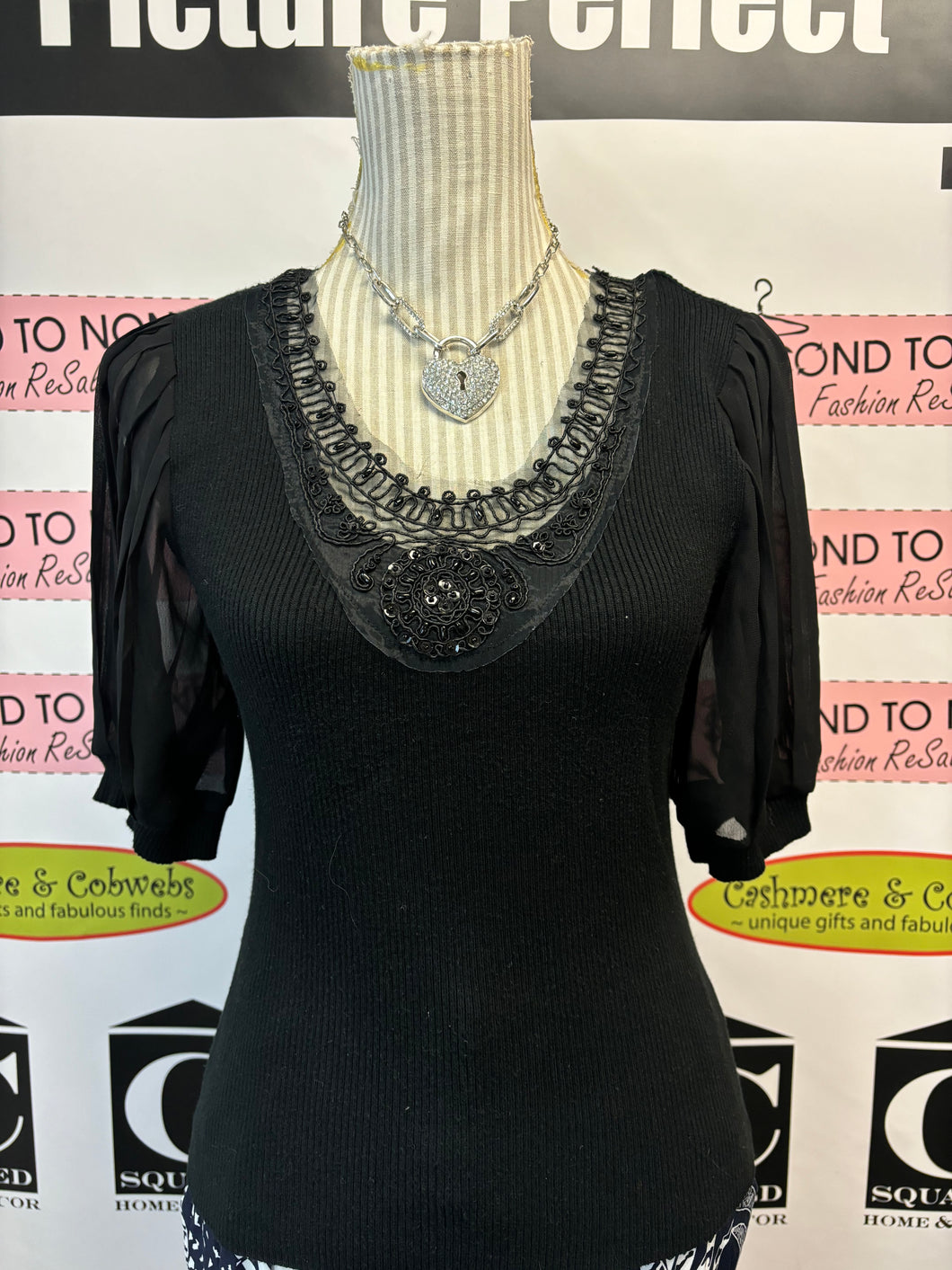 Nygard Beaded Top (Size MP)