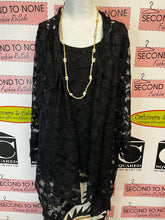 Load image into Gallery viewer, Traditions Black Lace Fooler Top (Size L)
