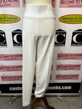 Load image into Gallery viewer, Frank Lyman White Pants (Size 12)
