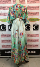 Cargar imagen en el visor de la galería, Butterfly &amp; Floral Maxi Dress
