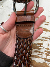 Cargar imagen en el visor de la galería, Levi Strauss Woven Leather Belt (Size XL)
