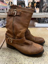 Load image into Gallery viewer, Steve Madden Leather Buckle Boots (Size 8)
