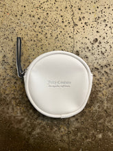 Cargar imagen en el visor de la galería, Juicy Couture Coin Purse
