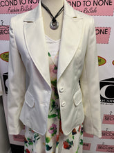 Cargar imagen en el visor de la galería, Off-White Suzy Shier Blazer (Size 5/6)
