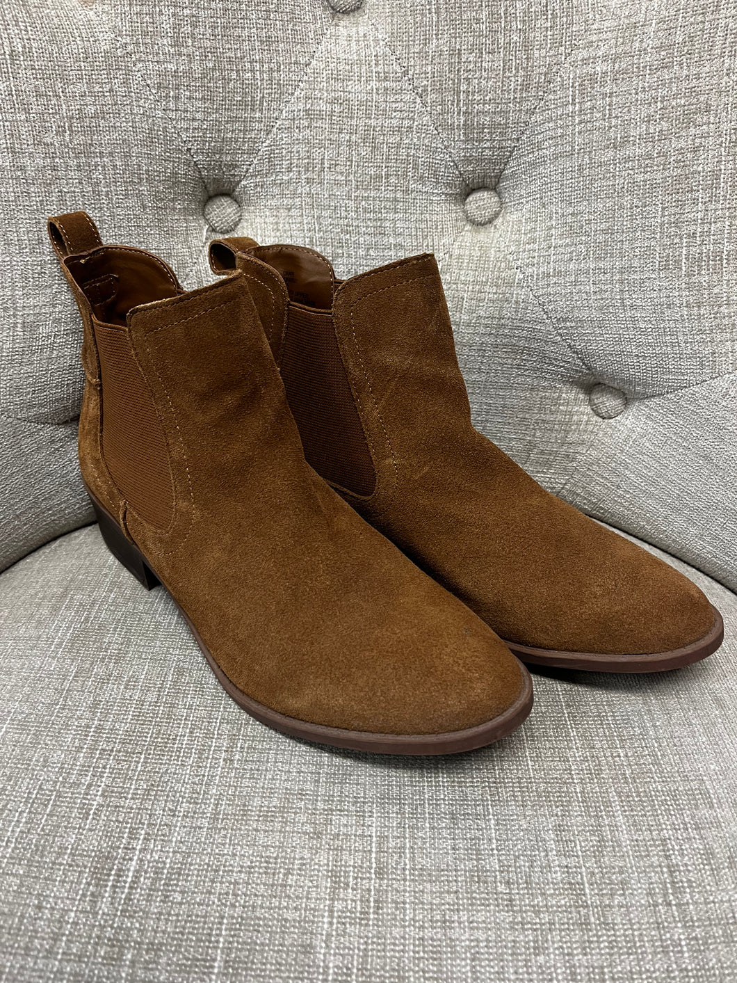 Steve Madden Suede Ankle Boots (Size 7.5)