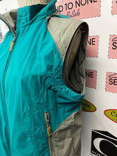 Load image into Gallery viewer, Wind River 2-in-1 Windbreaker Jacket &amp; Vest (Size L)
